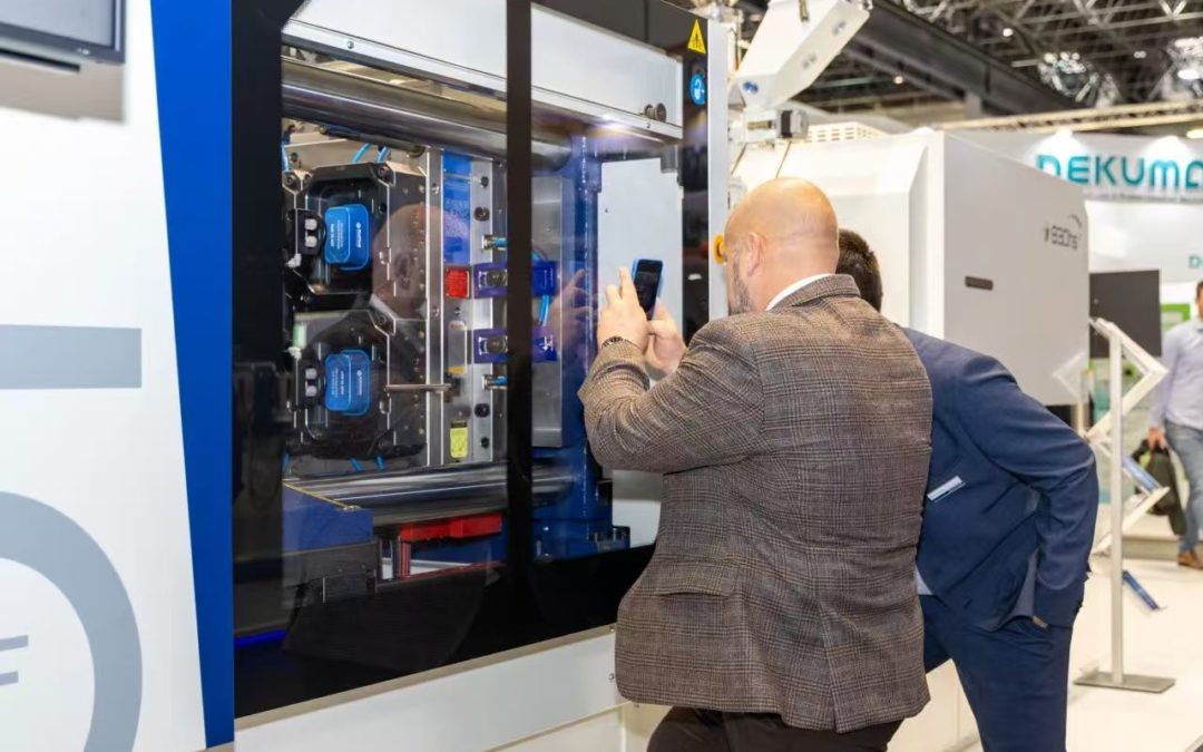 K 2025 进行时，长飞亚包装、医疗行业双方案